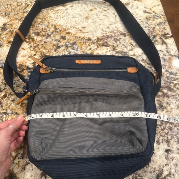 Tumi Dalston Amherst Crossbody Commuter Bag - Picture 3 of 14